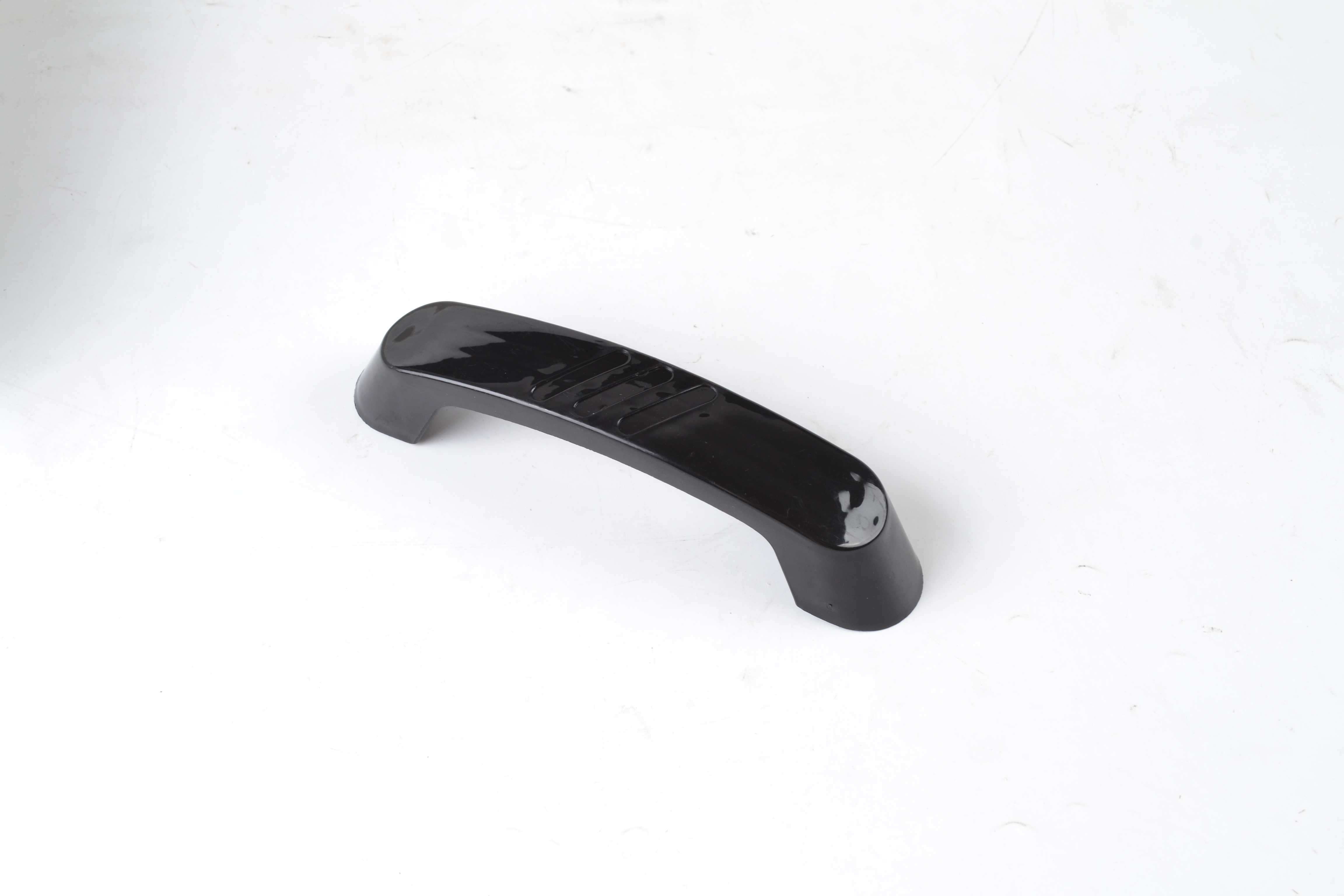 Handle -  B08120042