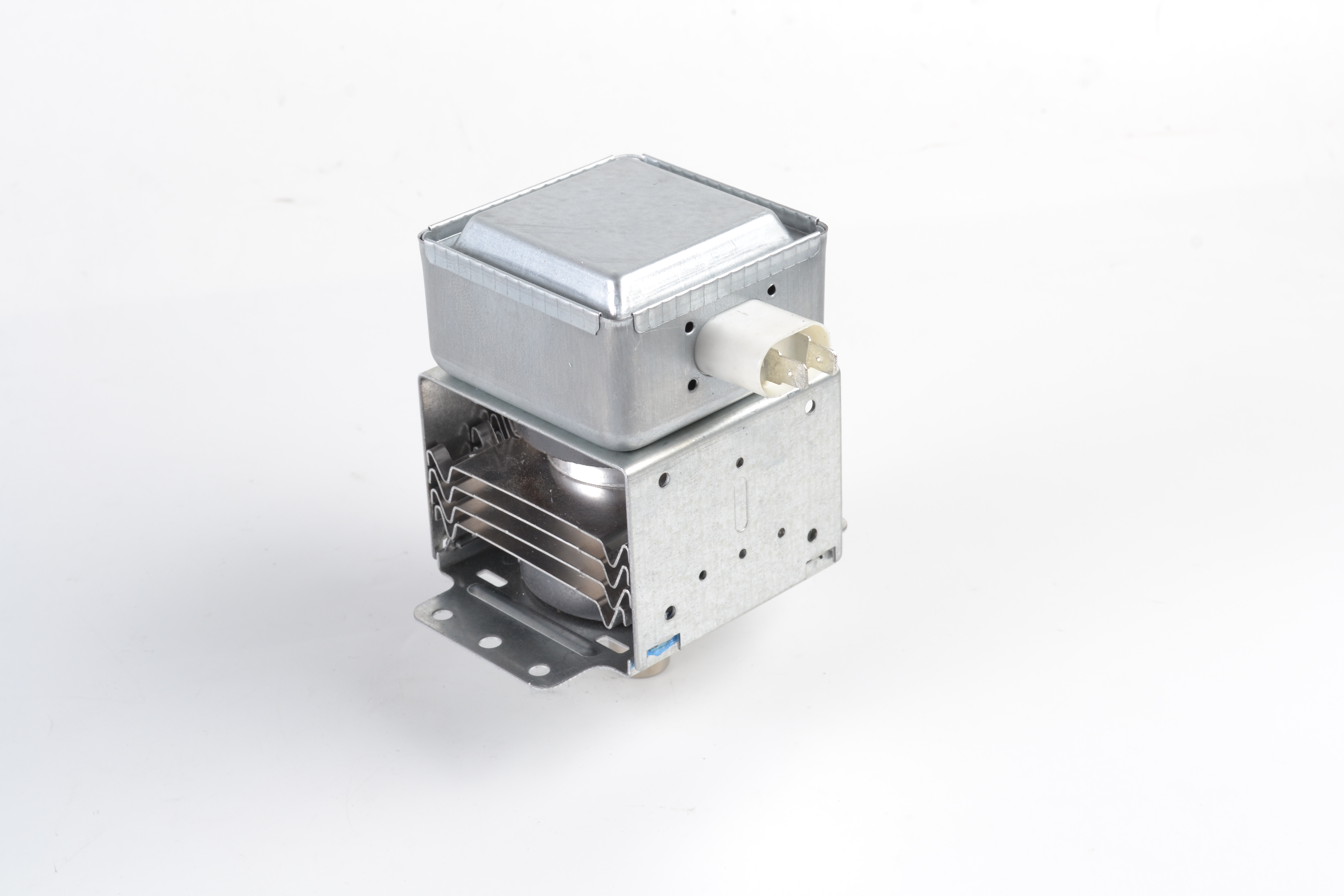Magnetron - B11010082